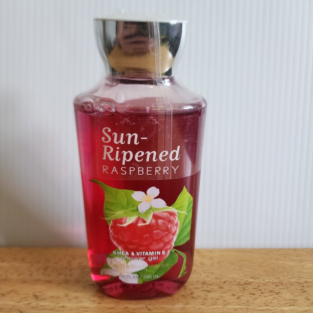 NWT Bath and Body Works, Shower Gel, Sun-Ripened Raspberry